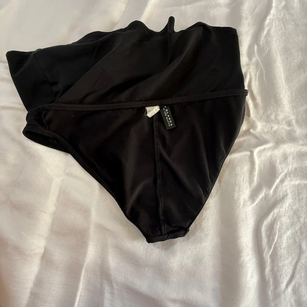 La Blanca Swim Skirt Black Bottom 8 - Picture 10 of 10